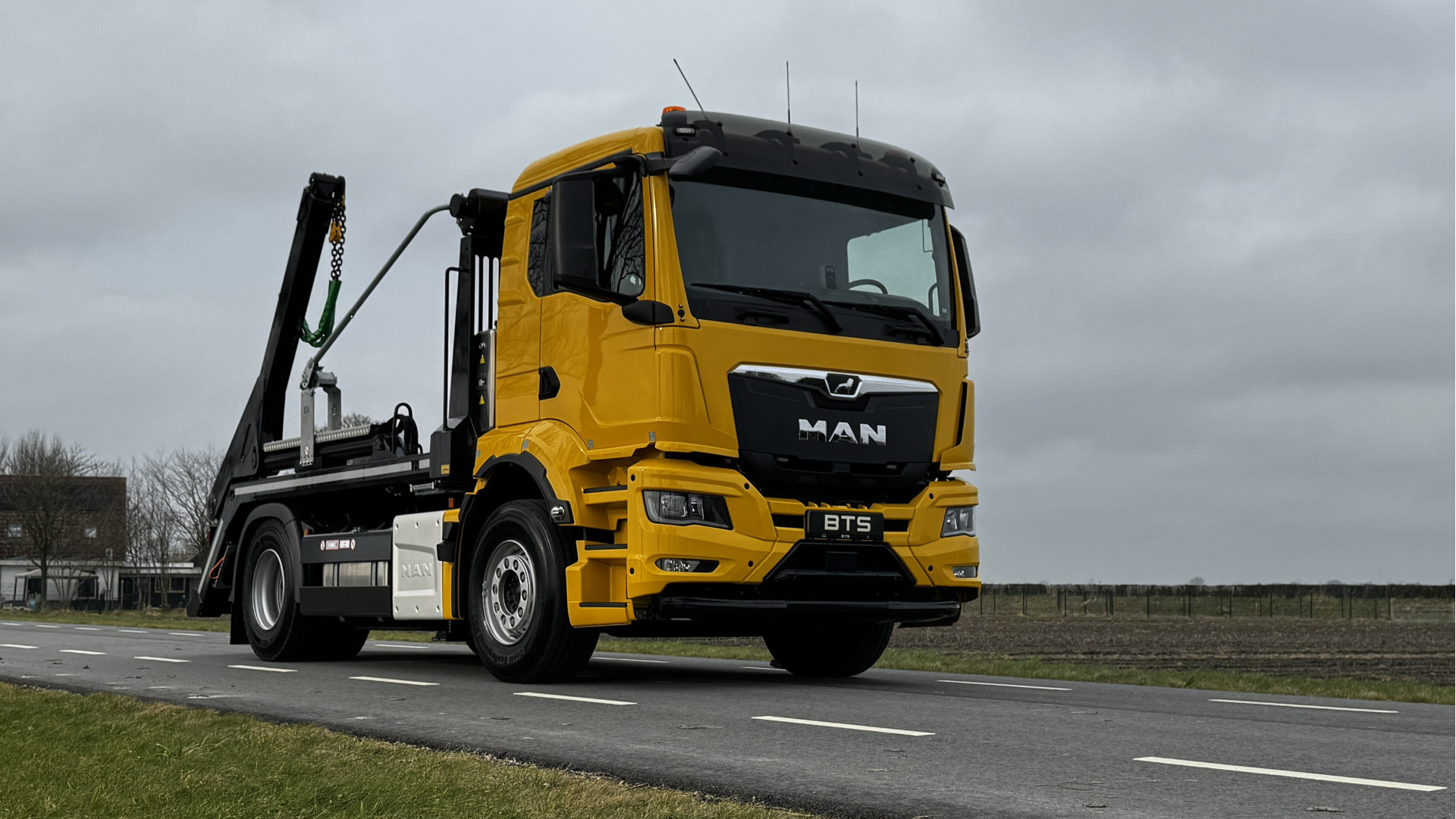 MAN TGS 18.330 4x2 BL CH (kenteken 2024) 2026 opgebouwd met VDL P14 portaal